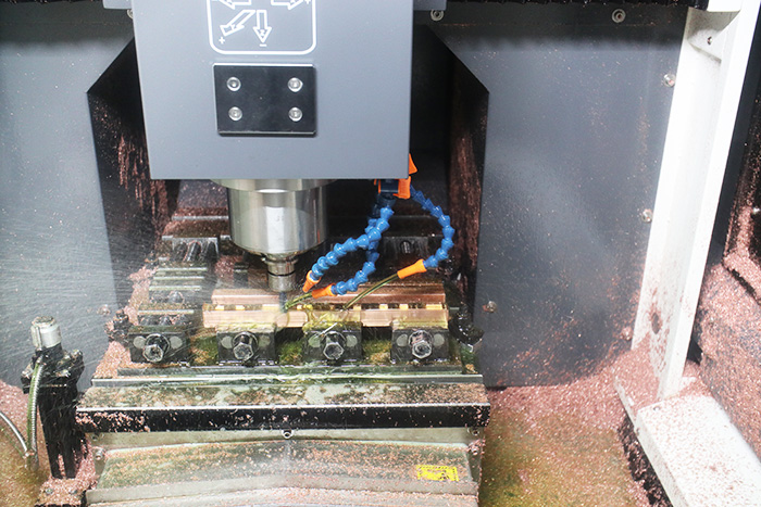 極藝模具制作機器